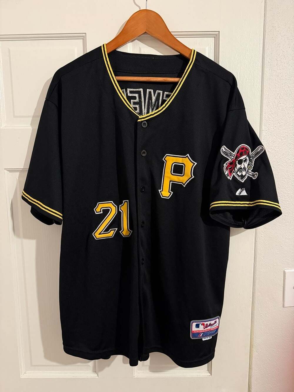 Majestic Roberto Clemente #21 Pittsburgh Pirates Black ReplicaJersey Size 52
